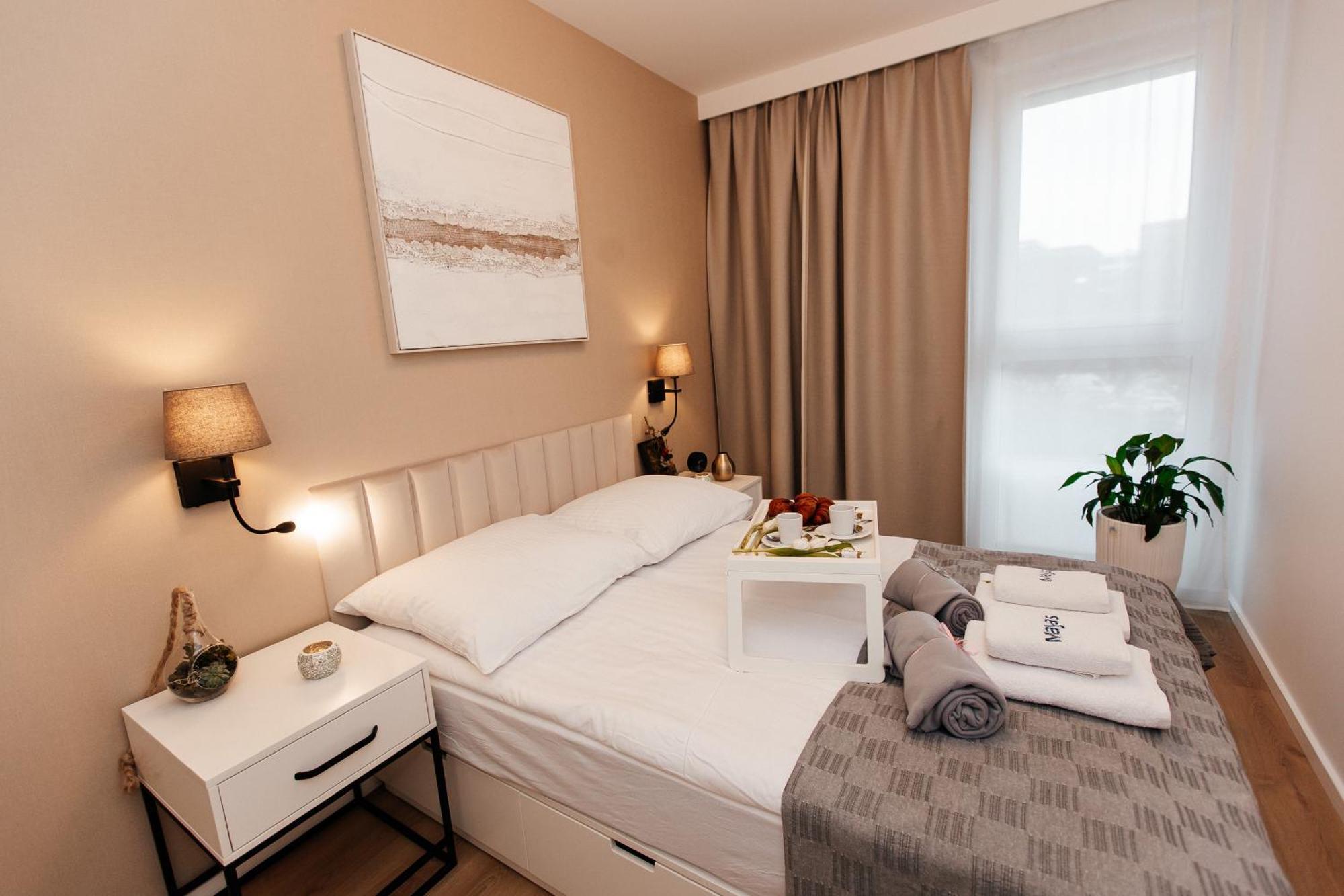 Maya's Flats & 53 - Walowa 40, Lägenhet Gdańsk