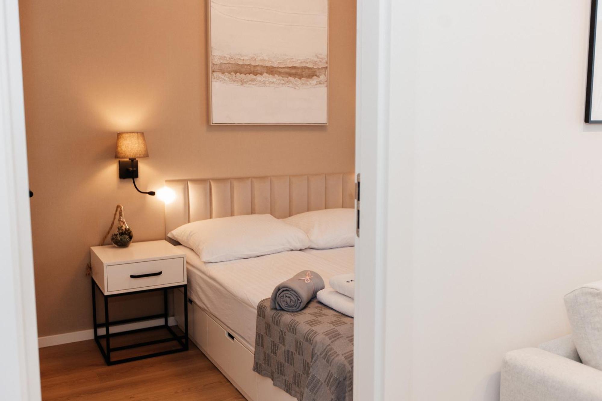 Maya's Flats & 53 - Walowa 40, Lägenhet Gdańsk